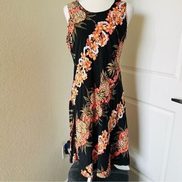 Hilo Hattie Tropical Pineapple Sleeveless Dress - Picture 1 of 11